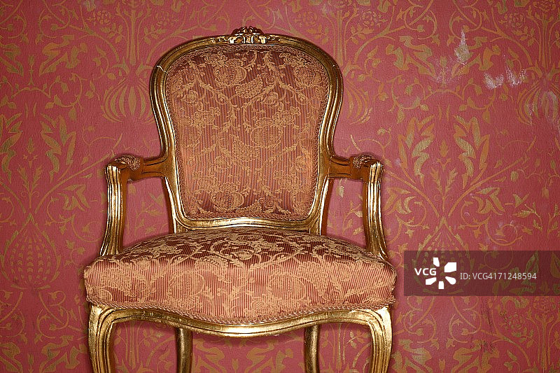 旧椅子的靠背图片素材