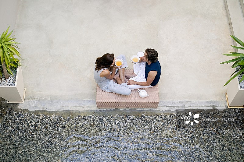 两人喝茶图片素材