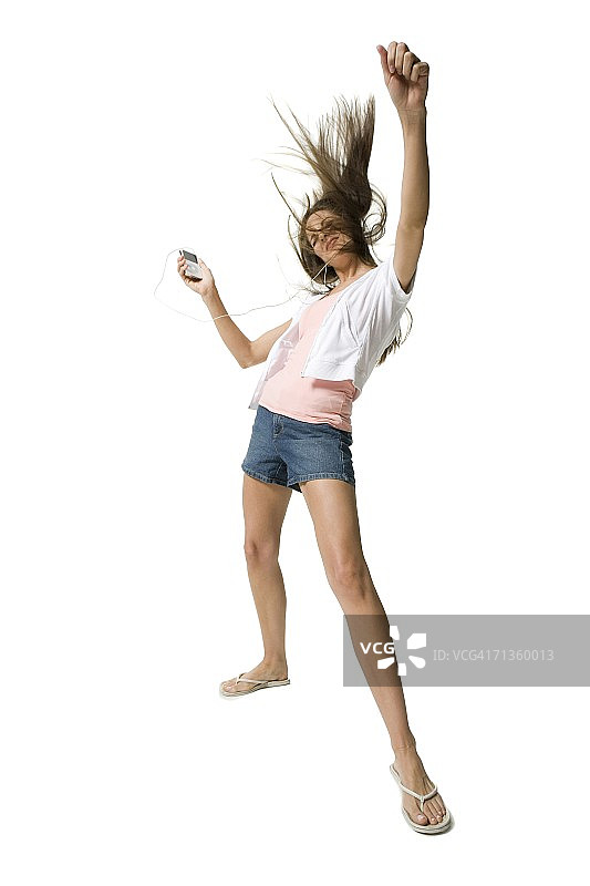 听MP3的女人图片素材