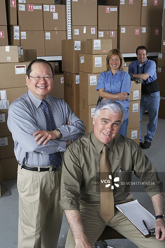 商人和仓库工人图片素材