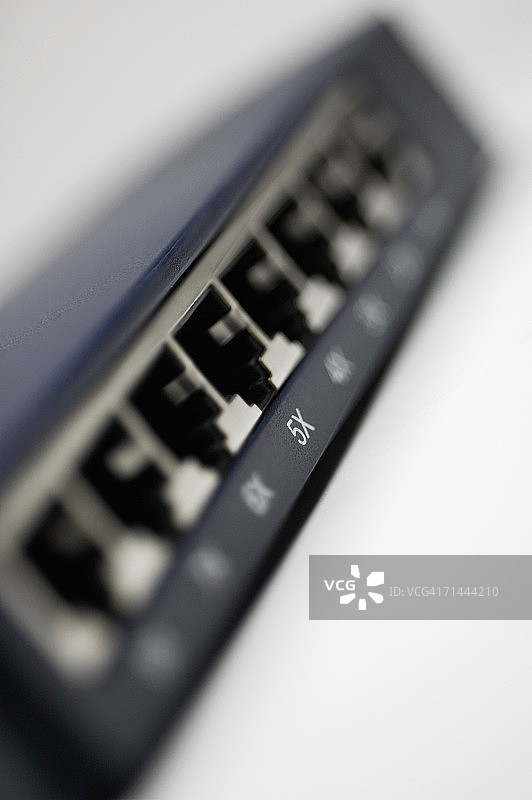 网络面板上的网络连接插头插座特写图片素材