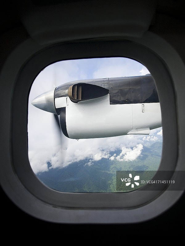 从飞机窗外看风景图片素材