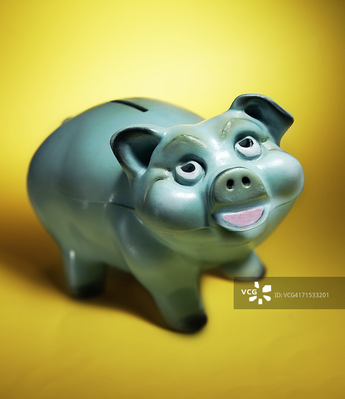 蓝色小猪储蓄罐图片素材