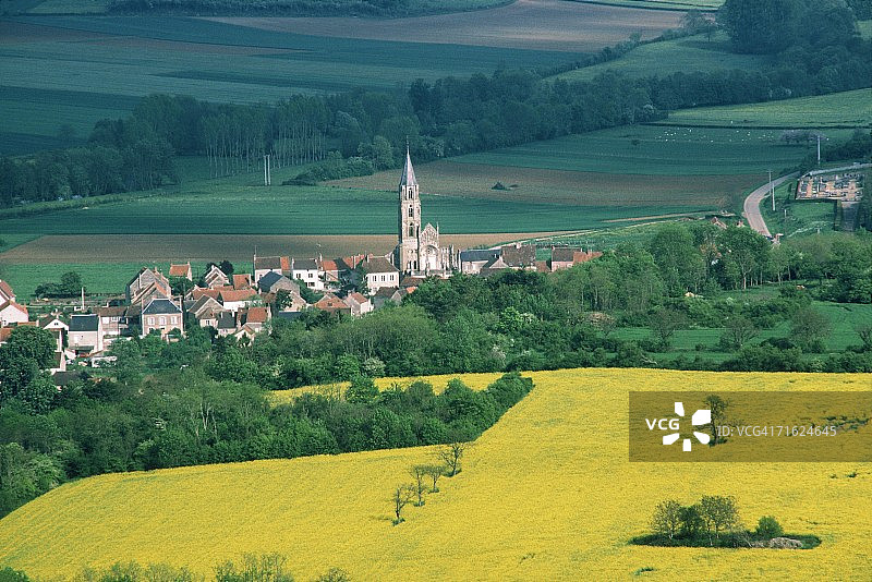 韦兹莱圣佩尔村图片素材