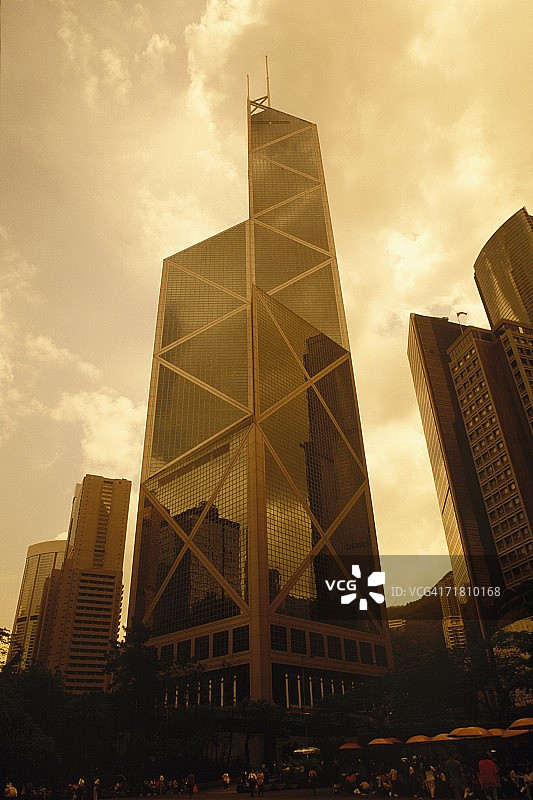 中国香港城市摩天大楼仰视角度图片素材