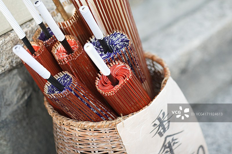 篮子里的阳伞图片素材