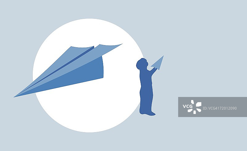 手持纸飞机的男孩剪影图片素材