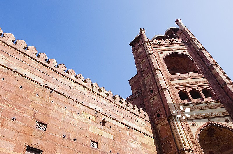 印度北方邦阿格拉市法泰赫布尔西格里的布兰德门纪念碑仰视照片图片素材