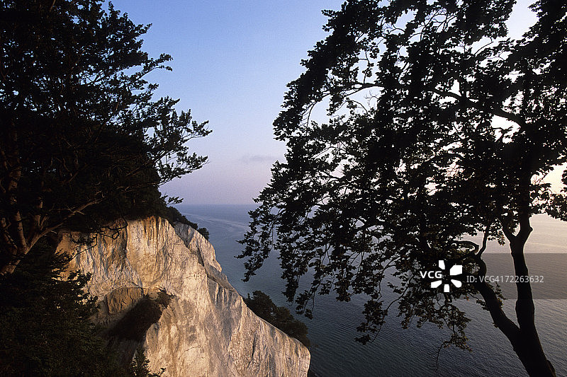 蒙斯克林特悬崖上的晨光，丹麦图片素材
