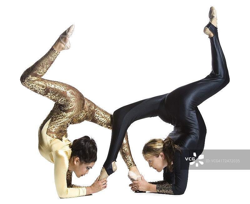 女性柔术表演二人组图片素材