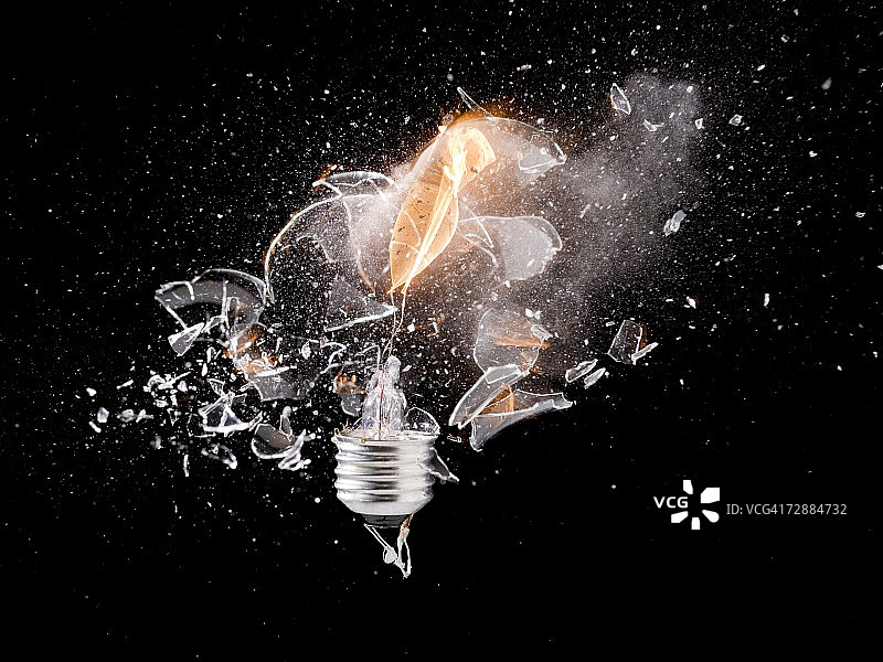 灯泡爆炸效果图片素材