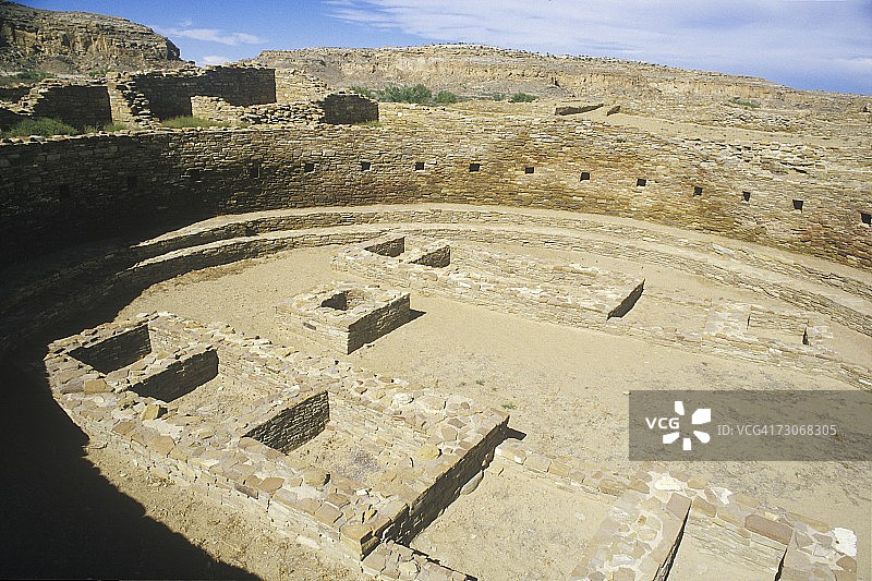 查科峡谷印第安遗址的祭祀基瓦，新墨西哥州，约公元1060年图片素材