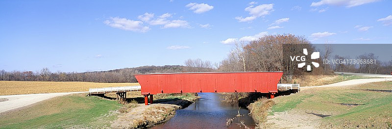 爱荷华州麦迪逊县的霍格巴克廊桥图片素材