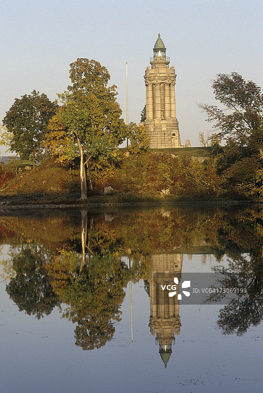 纽约皇冠 point 香普兰纪念馆和灯塔（尚普兰湖畔）图片素材