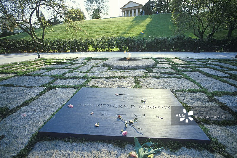华盛顿特区阿灵顿公墓的约翰·肯尼迪总统墓图片素材