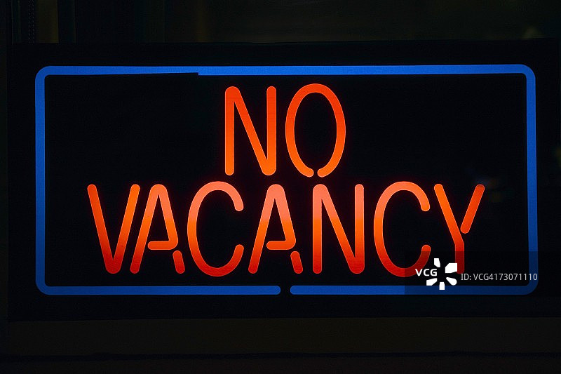 汽车旅馆“客满”霓虹灯标志图片素材