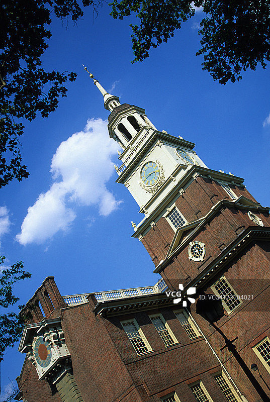 美国宾夕法尼亚州费城独立厅仰视图片素材