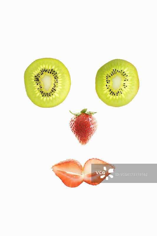 猕猴桃和草莓组成的笑脸图片素材
