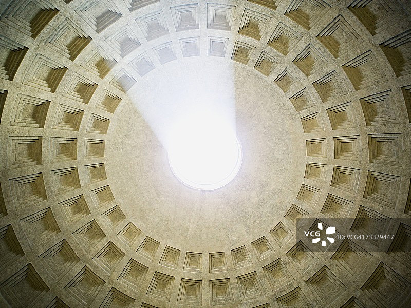 意大利罗马万神殿的穹顶之眼和嵌板图片素材