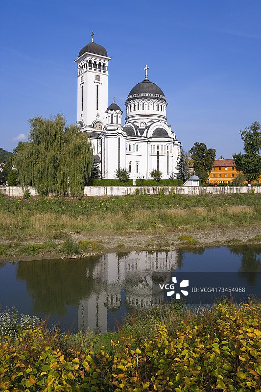 锡吉什瓦拉中世纪城堡小镇塔尔纳瓦·马雷河畔的圣特雷梅东正教教堂，罗马尼亚，欧洲图片素材