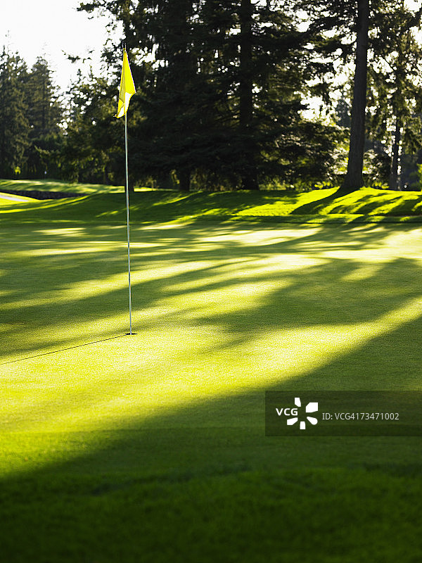 带球洞的空练习果岭图片素材