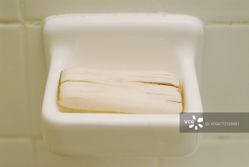 肥皂碟里的旧肥皂图片素材