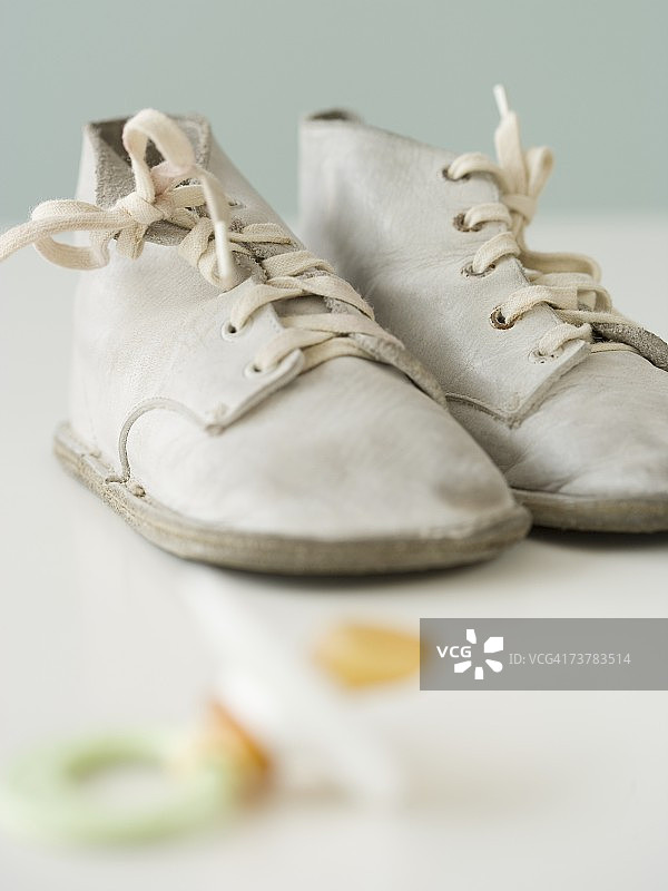 婴儿鞋的特写图片素材