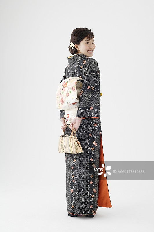 穿着和服的女人图片素材