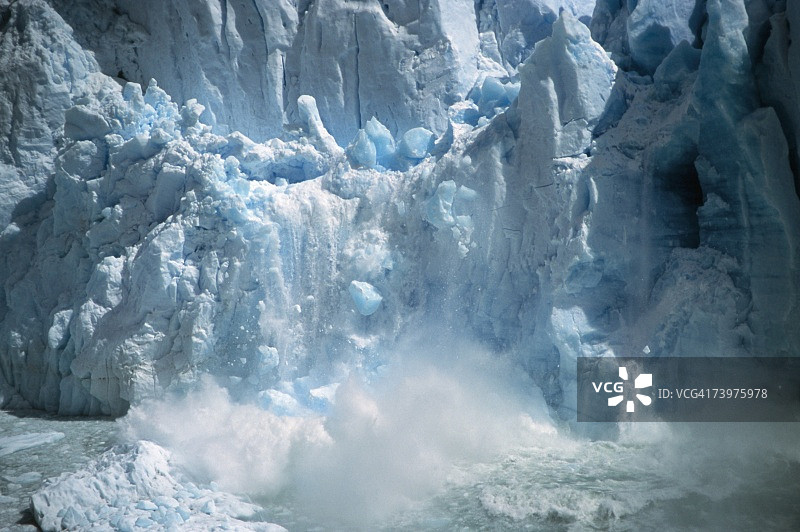 冰川崩解图片素材