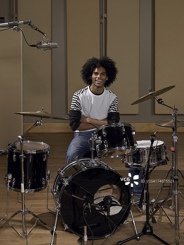 鼓手的肖像图片素材