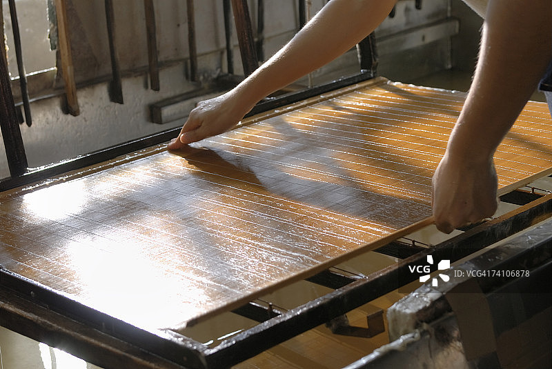 手持蜡片特写图片素材