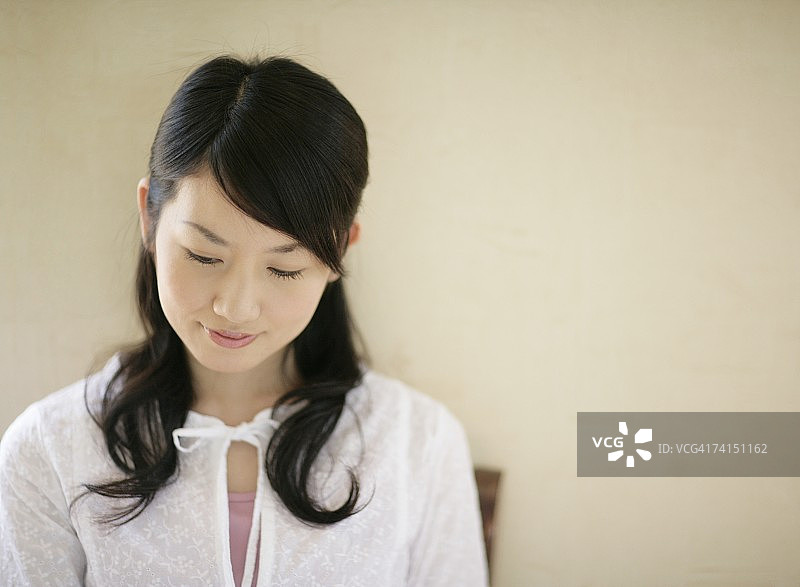 微笑的日本女人特写图片素材
