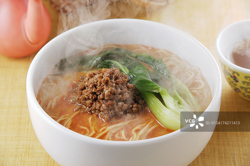 香辣芝麻汤面图片素材