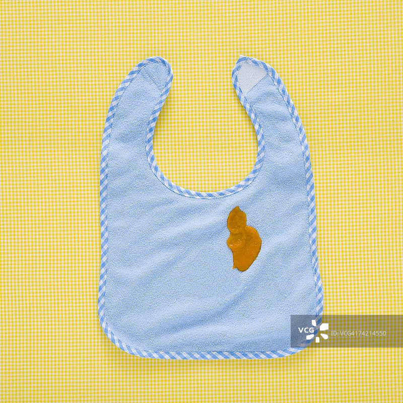 有污渍的婴儿围兜图片素材
