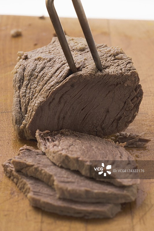 部分切片的煮牛肉图片素材