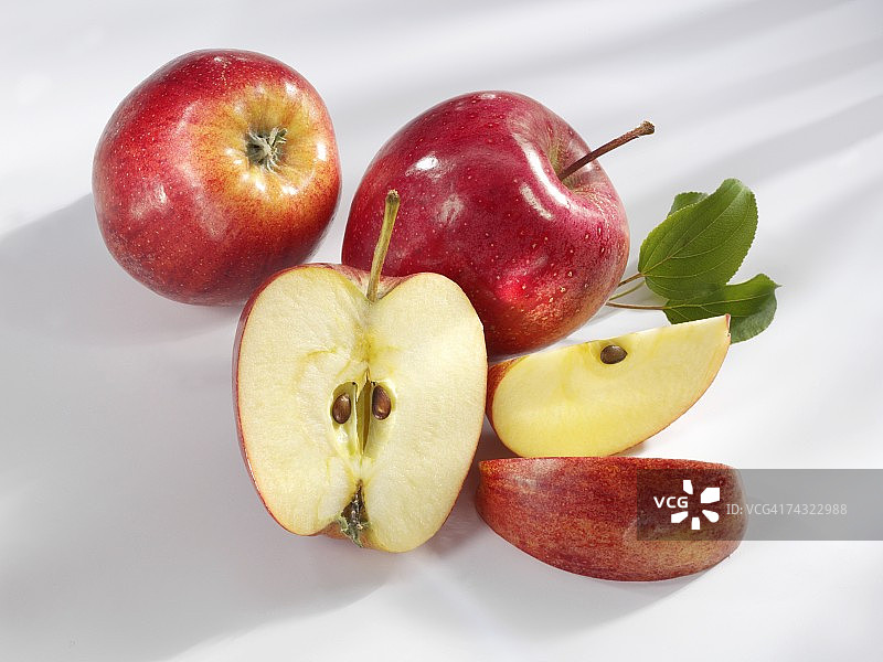 澳洲青苹，完整和切块图片素材