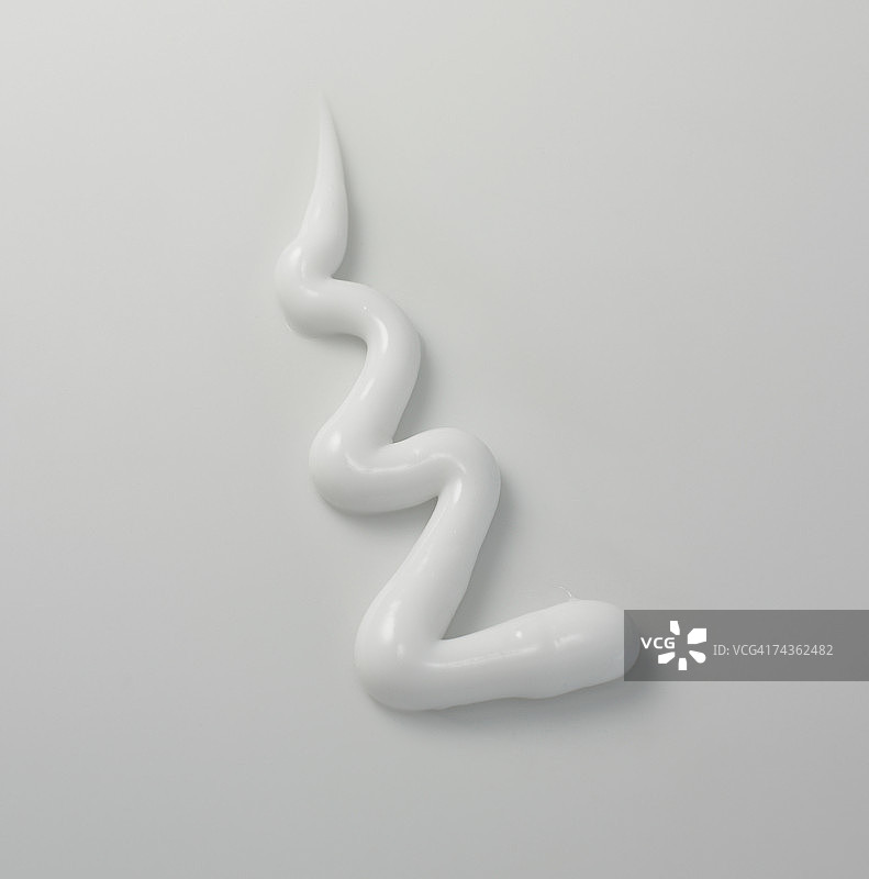 白色奶油的锯齿形，特写图片素材