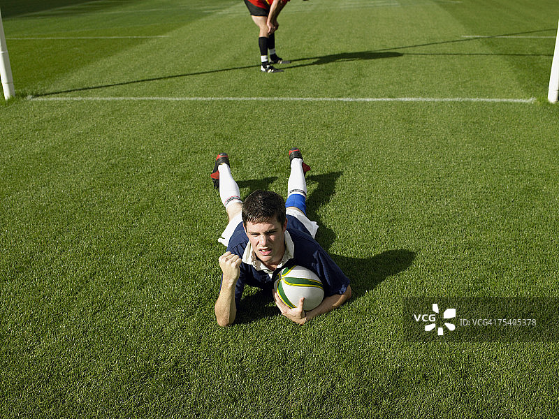 橄榄球运动员触地得分图片素材
