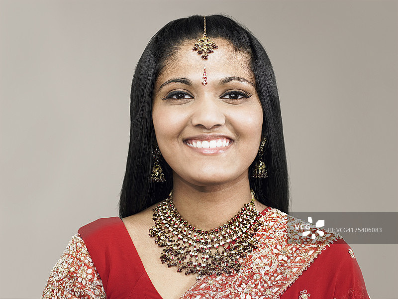 一个年轻女子的肖像图片素材