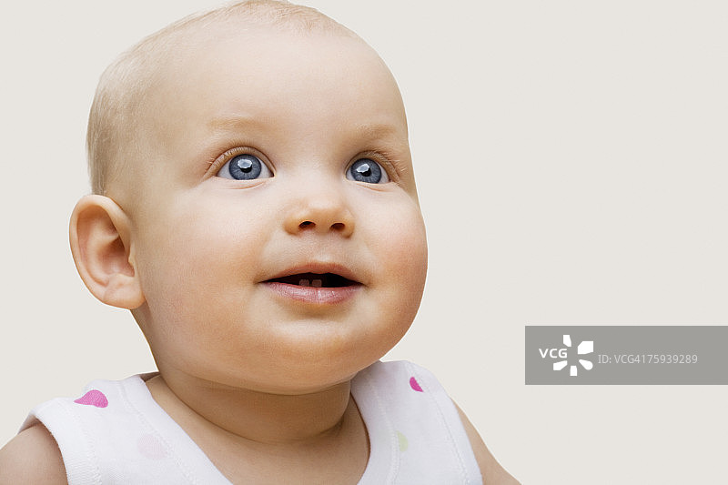 向上看的宝宝图片素材