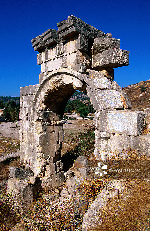 土耳其穆拉 Xanthos 的韦斯帕芗皇帝凯旋门图片素材