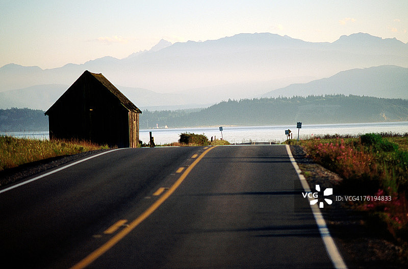 惠德比岛埃贝登陆点附近的埃贝路，美国华盛顿州，北美洲图片素材