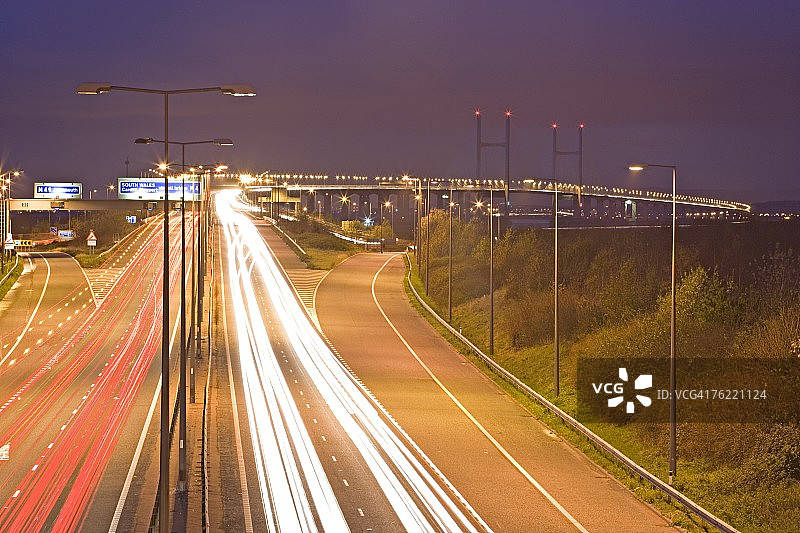 塞文二桥黄昏景色，近英格兰布里斯托图片素材