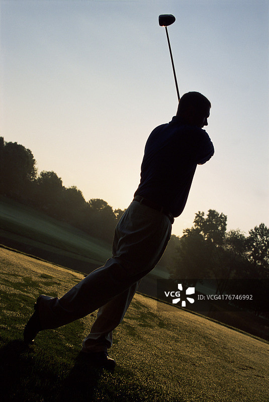 高尔夫球手剪影图片素材