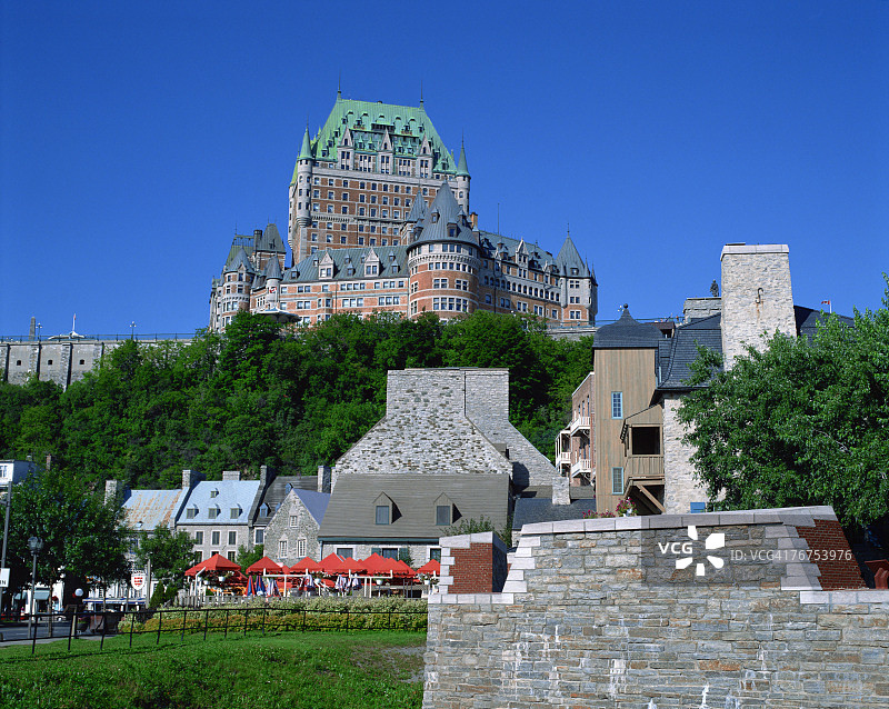 加拿大魁北克市芳堤娜城堡和下城区图片素材