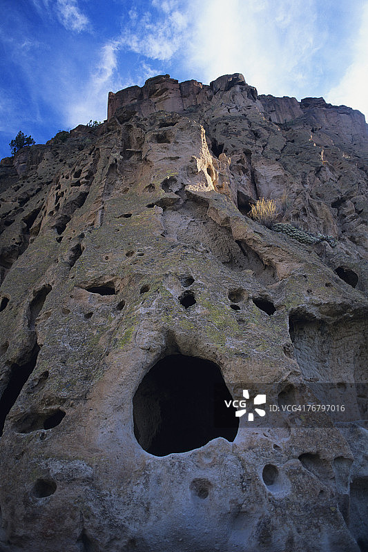 班德利尔国家纪念碑岩层中的洞穴，美国新墨西哥州图片素材