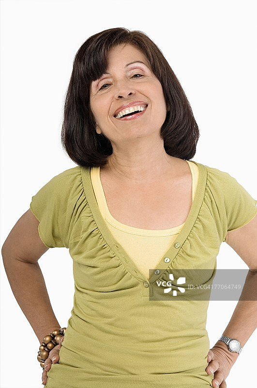 一个微笑的年长妇女的肖像图片素材