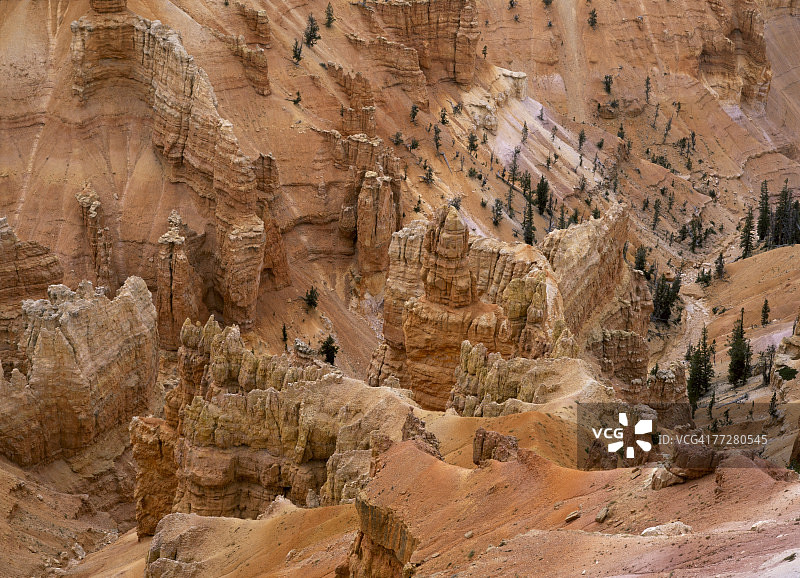 奇特的自然岩层图片素材