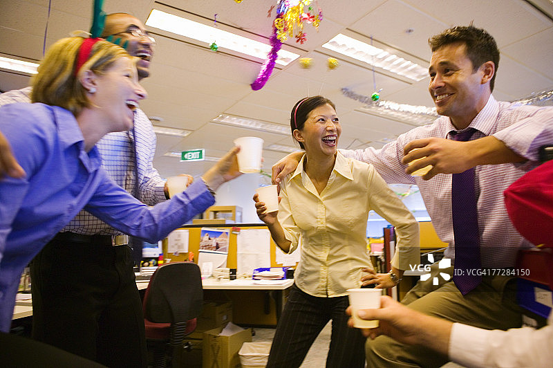 办公室圣诞派对图片素材