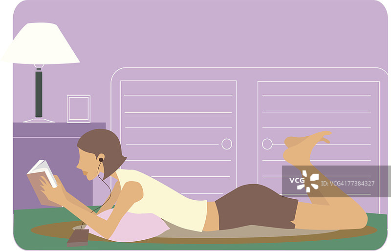 女人在卧室里读书图片素材